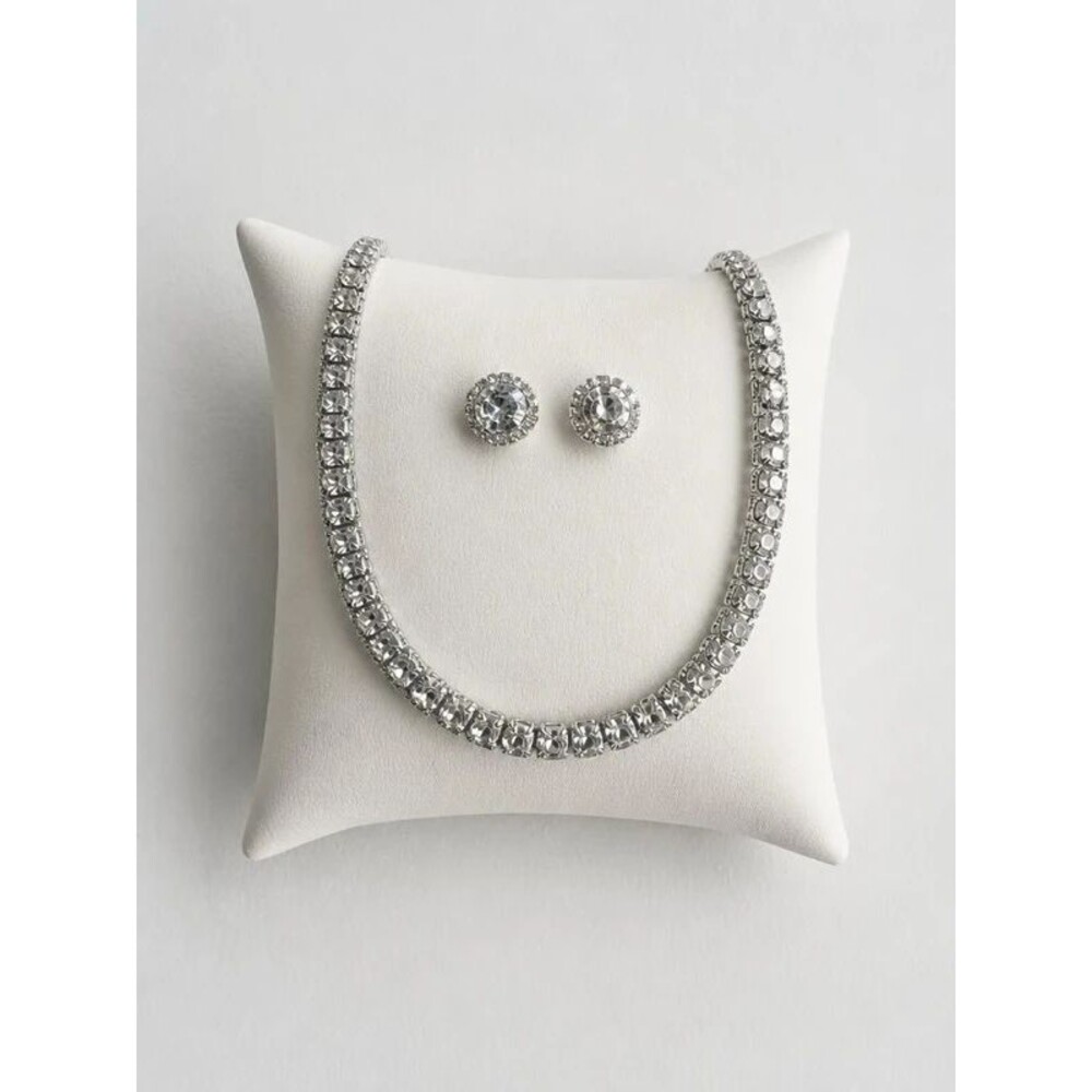 Necklace and earrings